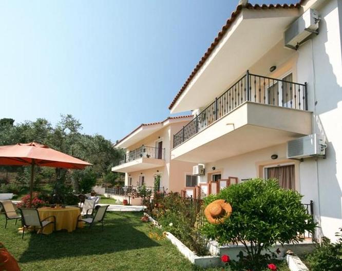 Syraina Studios & Rooms - Vue extérieure