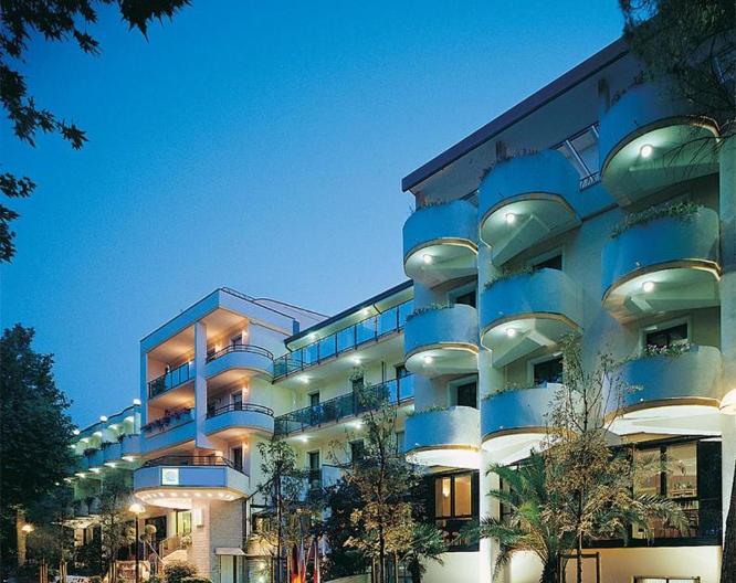 Executive Evolution Hotel - Vue extérieure