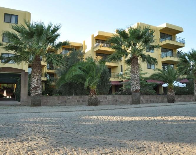 Palm Court Suites - Außenansicht