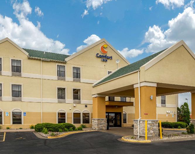 Comfort Inn Walcott Near Davenport - Außenansicht