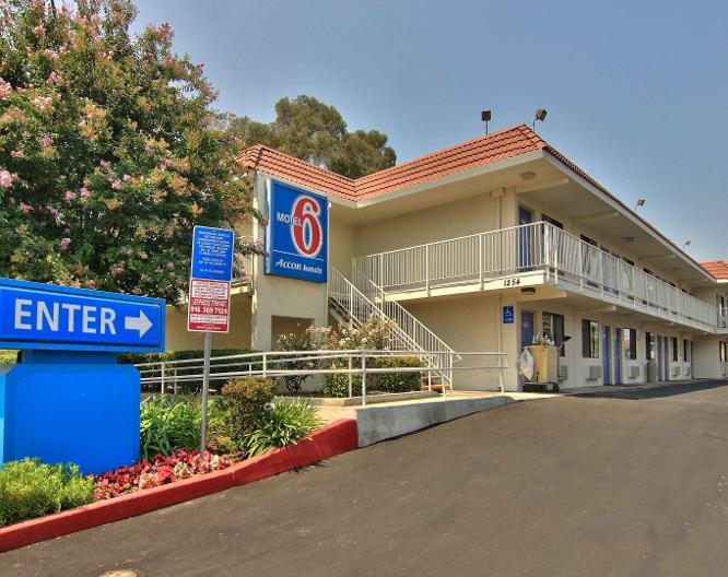 Motel 6 West Sacramento, CA - Vue extérieure