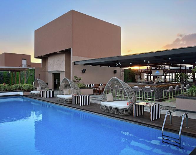 DoubleTree Suites by Hilton Hotel Bangalore - Piscine