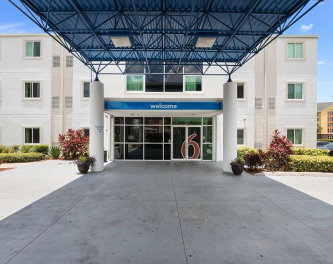 Motel 6 Orlando International Drive - Außenansicht
