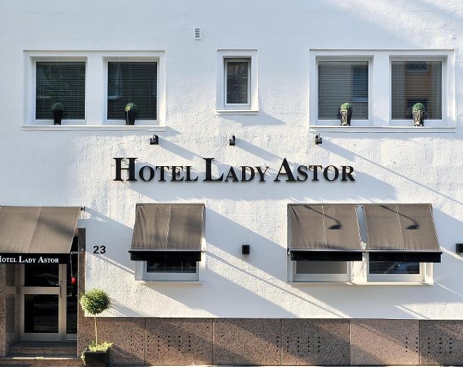 Sir & Lady Astor - Außenansicht