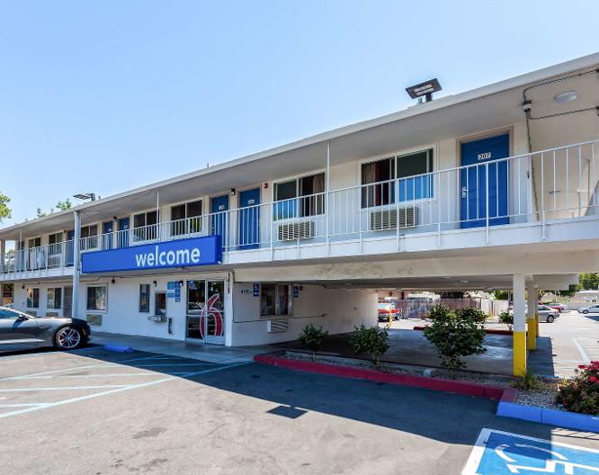 Motel 6 Sacramento Downtown - Außenansicht