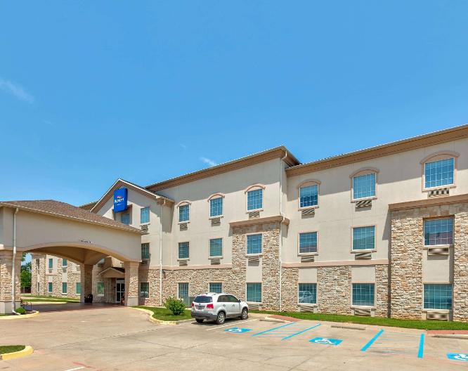 Baymont Inn & Suites by Wyndham Glen Rose - Außenansicht