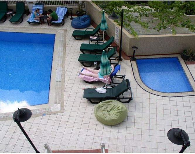 Almena Hotel - Pool
