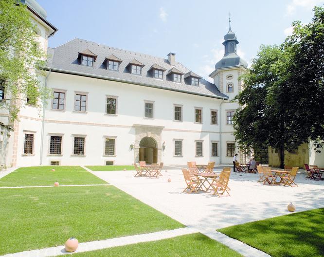 Jufa Hotel Schloss Röthelstein/Admont - Außenansicht