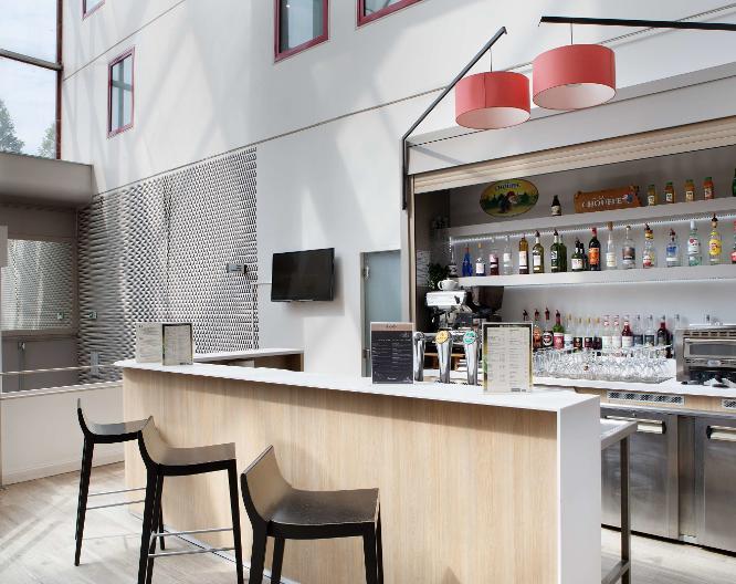 Kyriad Paris Est - Bois de Vincennes - Essen und Trinken