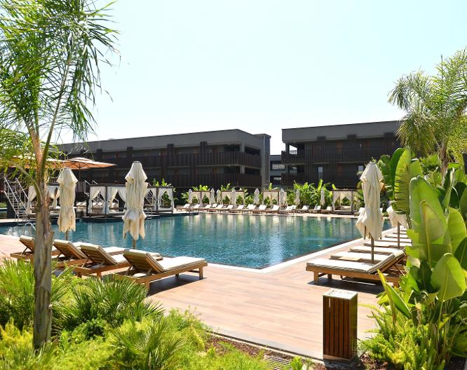 Jacaranda Luxury Resort - Pool