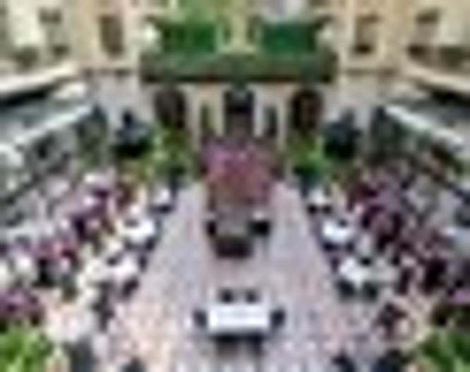 Four Seasons Hotel George V Paris - Außenansicht