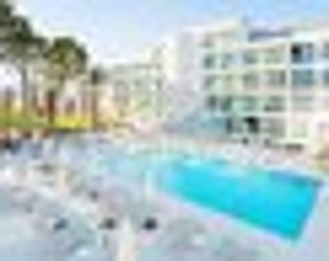 R.Life Santa Ponsa - Pool
