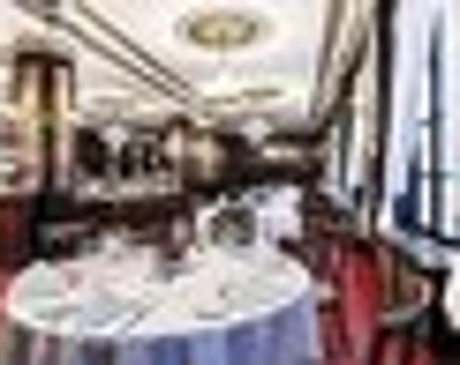 Danubius Hotel Astoria City Center - Essen und Trinken