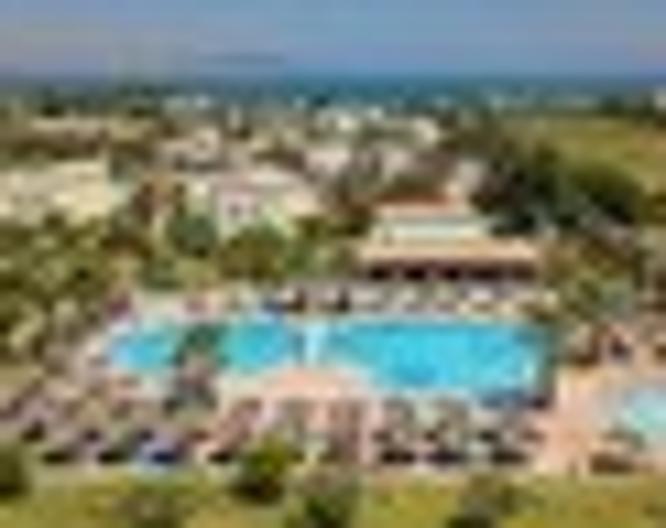 Corali - Pool