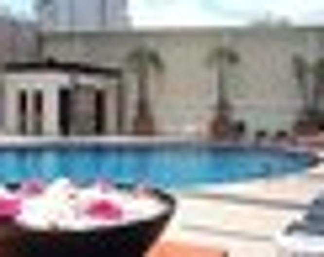 Narai - Pool