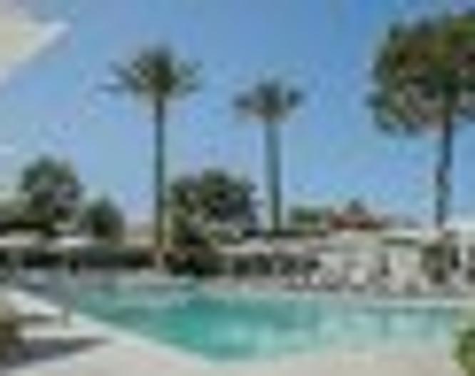BQ Sarah-Adults-Only - Pool