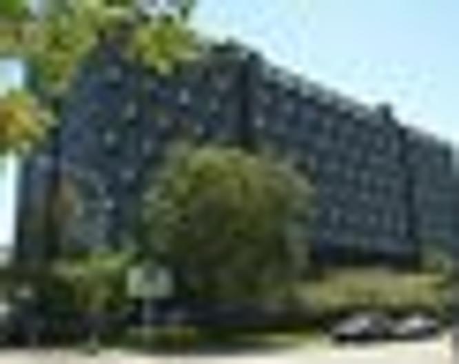 The LaGuardia Hotel (CLOSED) - Außenansicht