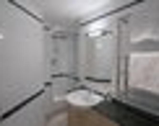 15 Basil Street - Badezimmer