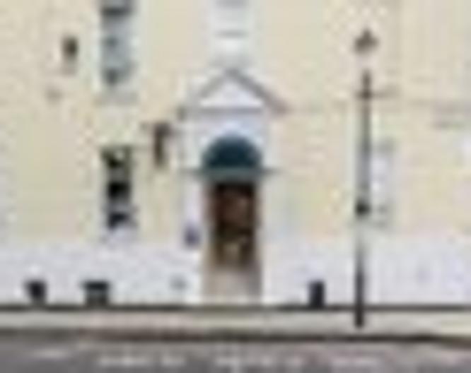 Earl's Court Hotel - Außenansicht