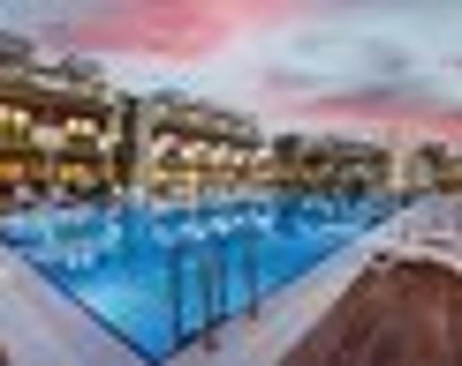 Veranda Suites - Pool