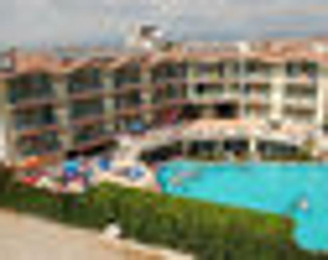 Clover Magic Park Side - Außenansicht