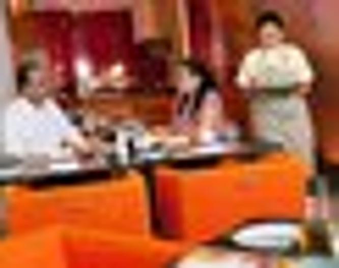 Novotel Suites Mall Avenue Dubai - Essen und Trinken
