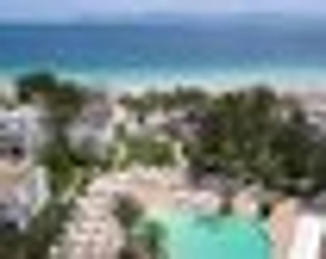 Iberostar Waves Ciudad Blanca - Pool