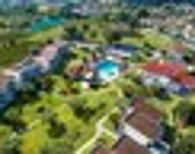 Iris Hotel - Außenansicht