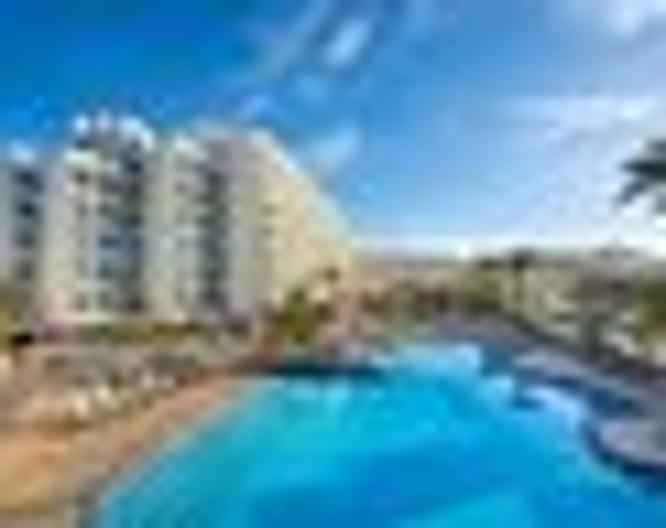 Alexandre Troya - Pool