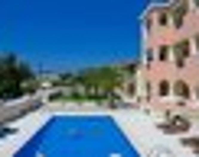 Koukla Mare Studios - Pool