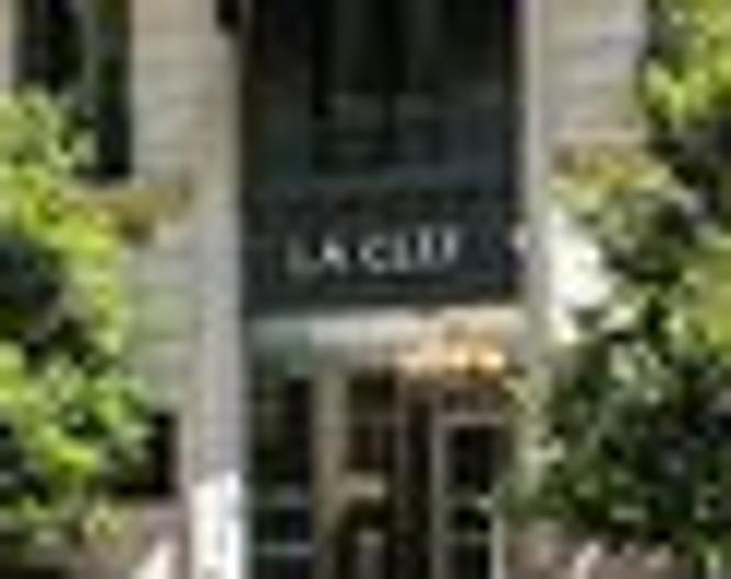 La Clef Tour Eiffel Paris by The Crest Collection - Außenansicht