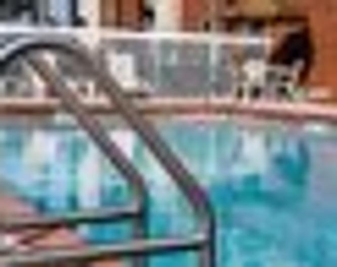 COMFORT INN INTERNATIONAL DRIVE - Pool