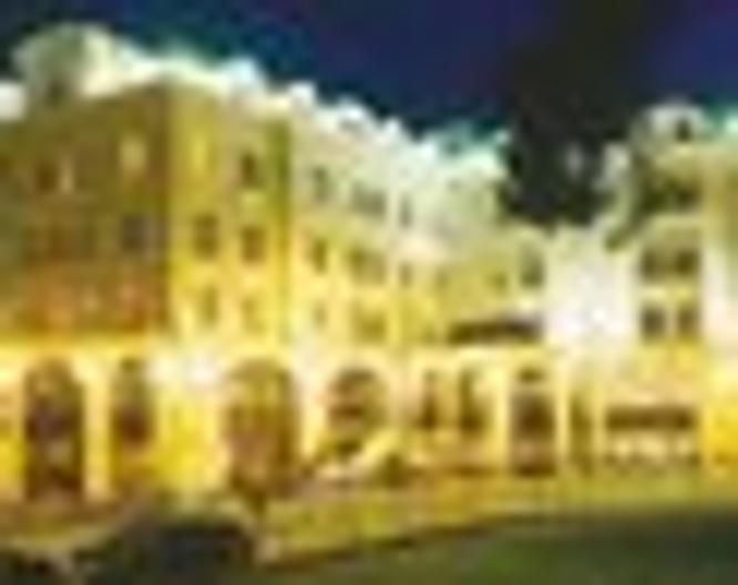Killarney Plaza Hotel & Spa - Außenansicht