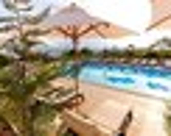 Blue Waves Resort - Pool