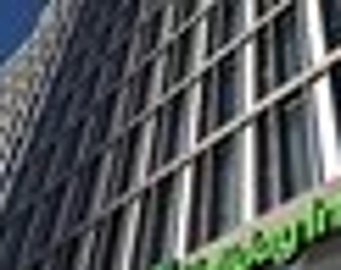 Premier Inn Berlin Alexanderplatz Hotel - Landschaft