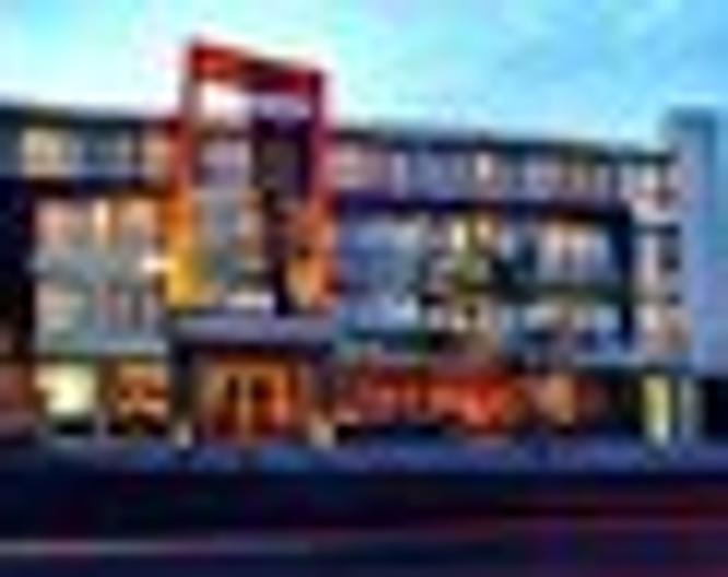 100 Sunset Hotel and Ballroom - Außenansicht