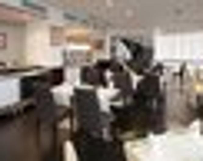 Liberté Hôtel Oran - Essen und Trinken