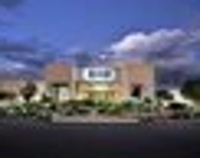 Windhoek Country Club Resort - Außenansicht