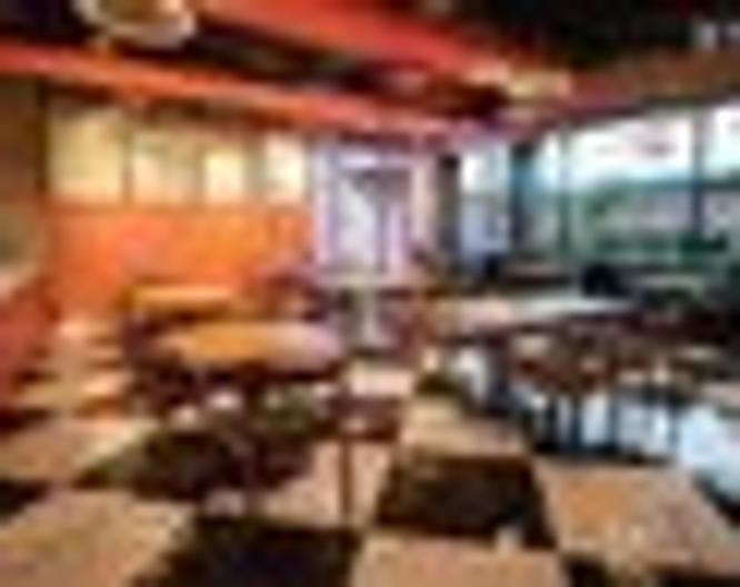 QHotel Kuala Lumpur - Essen und Trinken