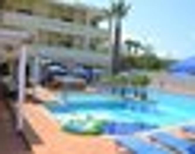 Sunny Suites - Pool