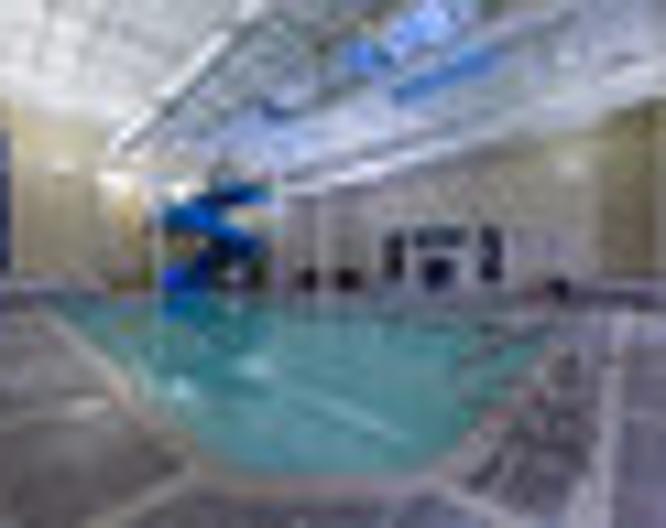 Grande Rockies Resort - Pool