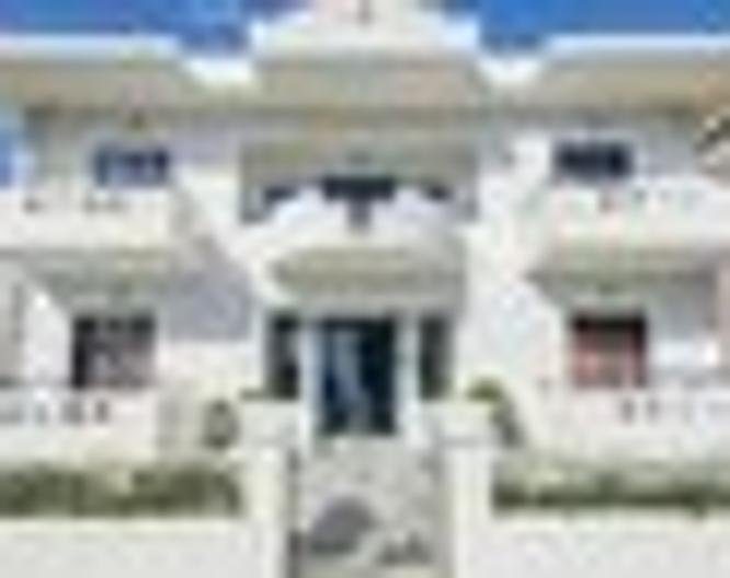 Blue Roses - Außenansicht