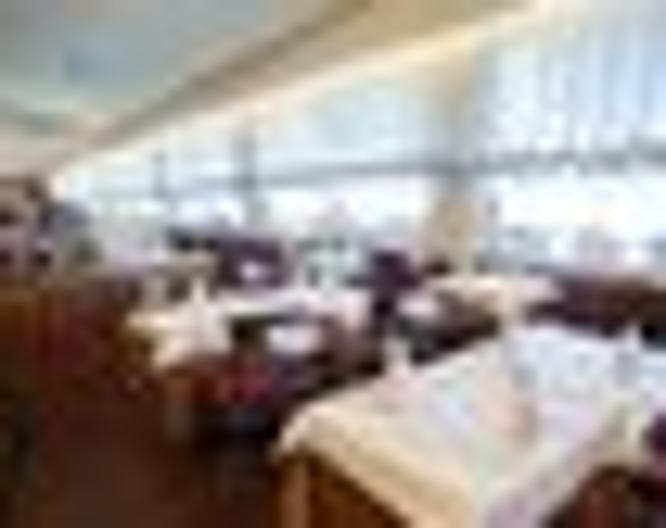 Principe Palace - Essen und Trinken