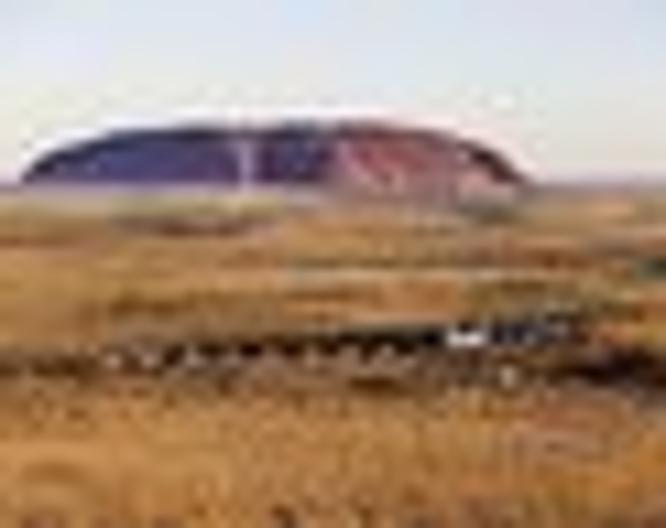 Longitude 131° - Landschaft