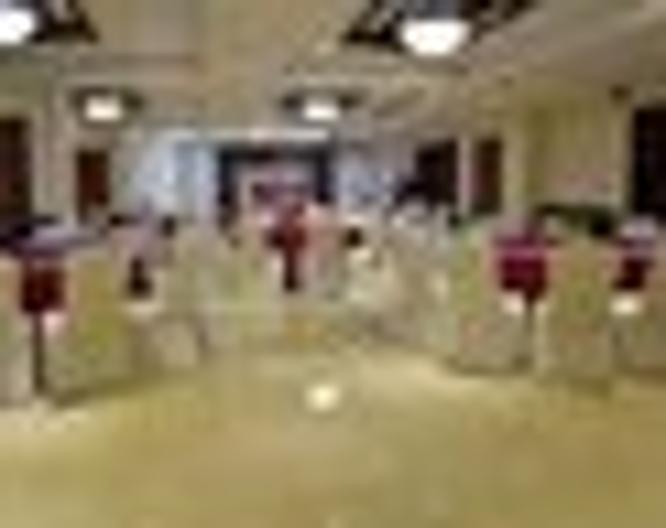 Clifton International Hotel - Essen und Trinken