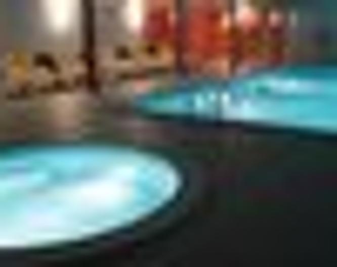Hotel Colmeia - Pool
