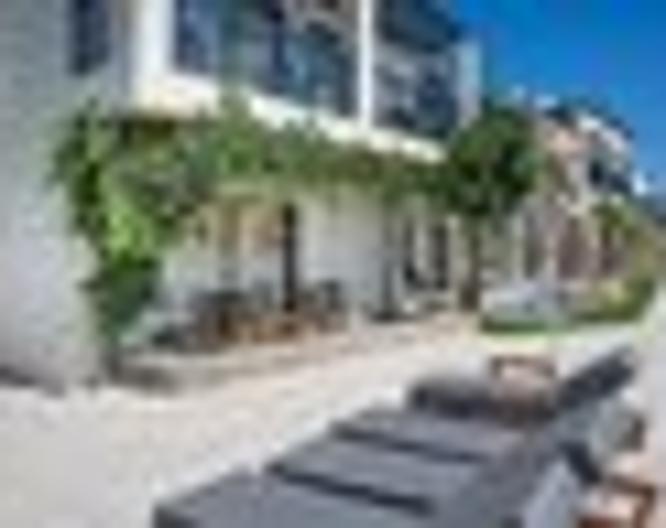 Mika Villas & Suites - Außenansicht