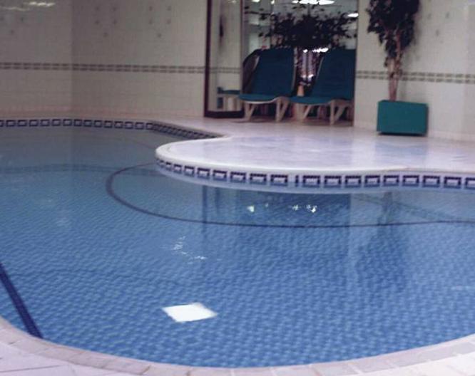 Durley Dean - Pool