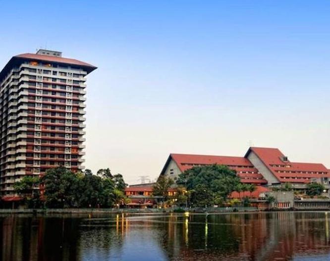 Holiday Villa Hotel Conference Centre Subang - Außenansicht
