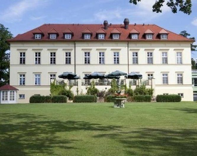 Landhotel Schloss Teschow - Außenansicht